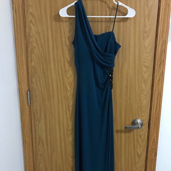 Dress - Picture 1 of 4